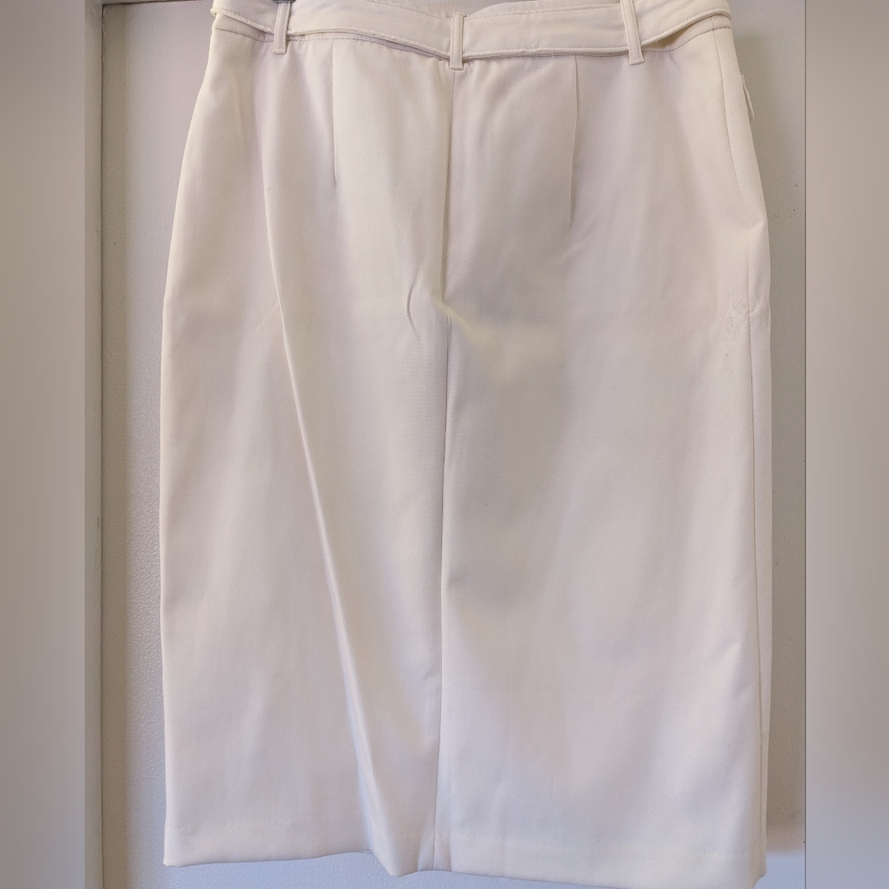 White House Black Market Cream Belted Pencil Skirt - Picture 4 of 4